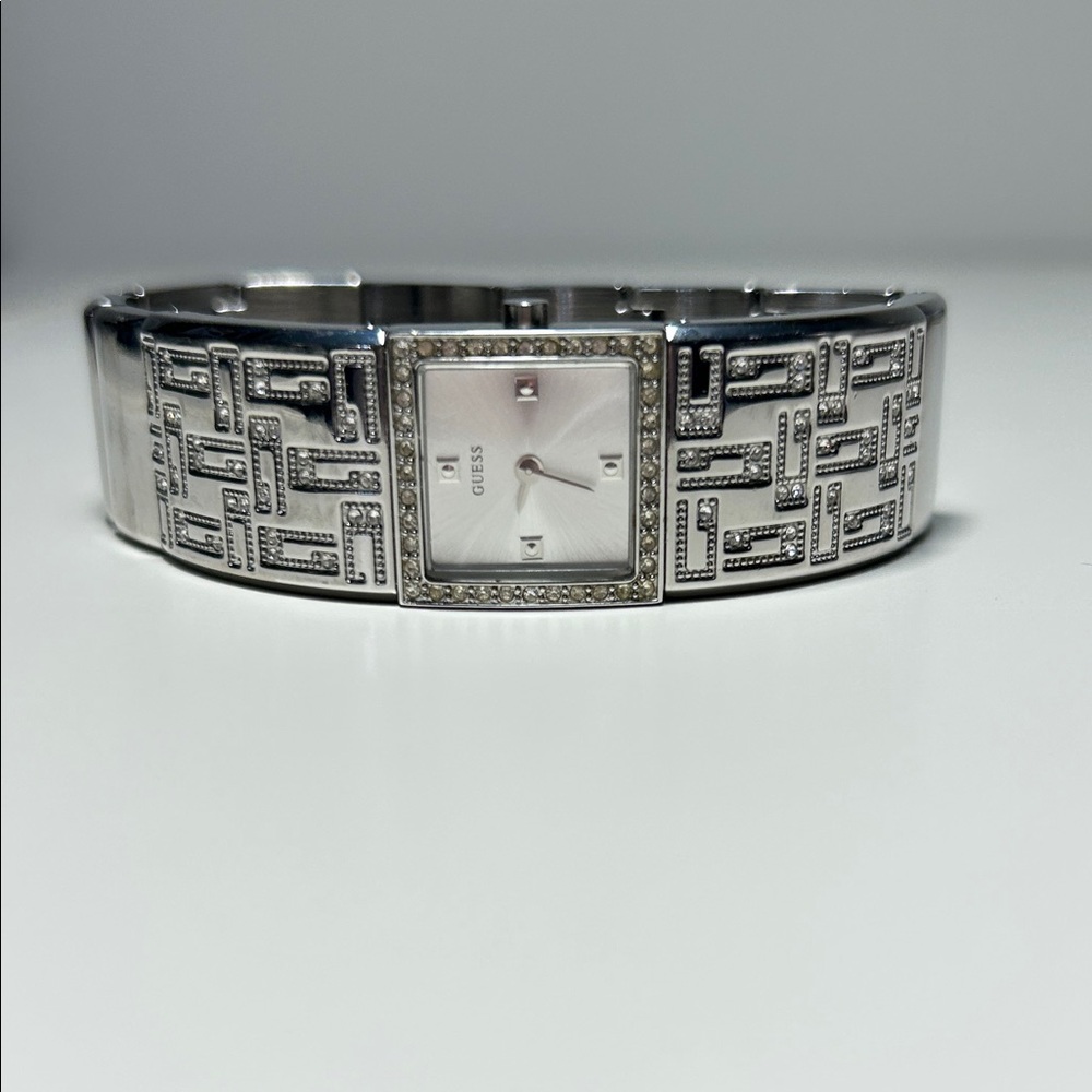 Guess Silver Geometric Pattern Bracelet Watch Vin… - image 1